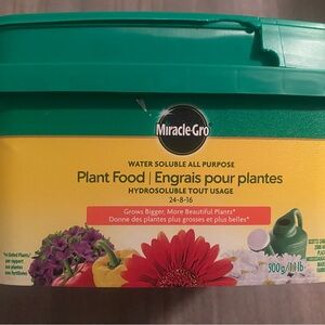 Miracle-Gro Water Soluble Plant Food
